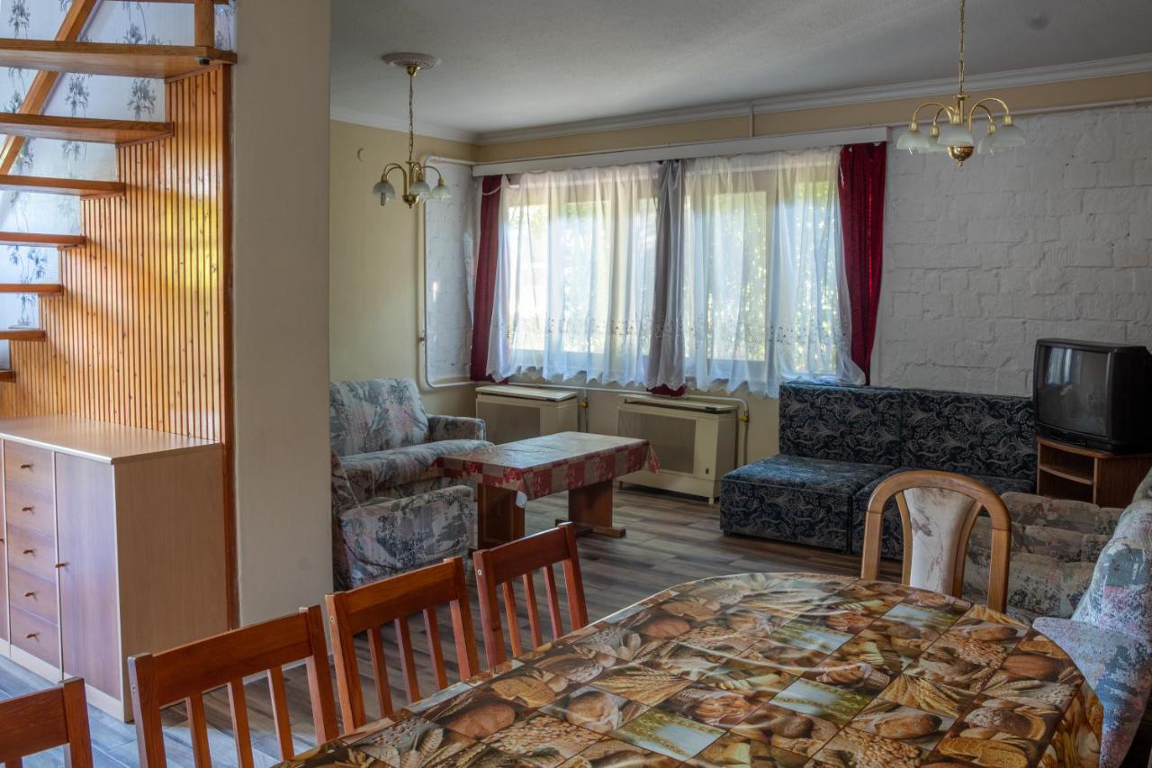 Pavai Apartman Hajdúszoboszló Εξωτερικό φωτογραφία